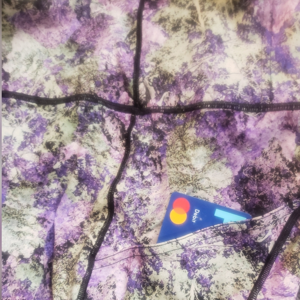 Fast and Free High-Rise Tight 25" in the Heritage 365 Camo Purple Multi, Size 6 - Picture 12 of 13